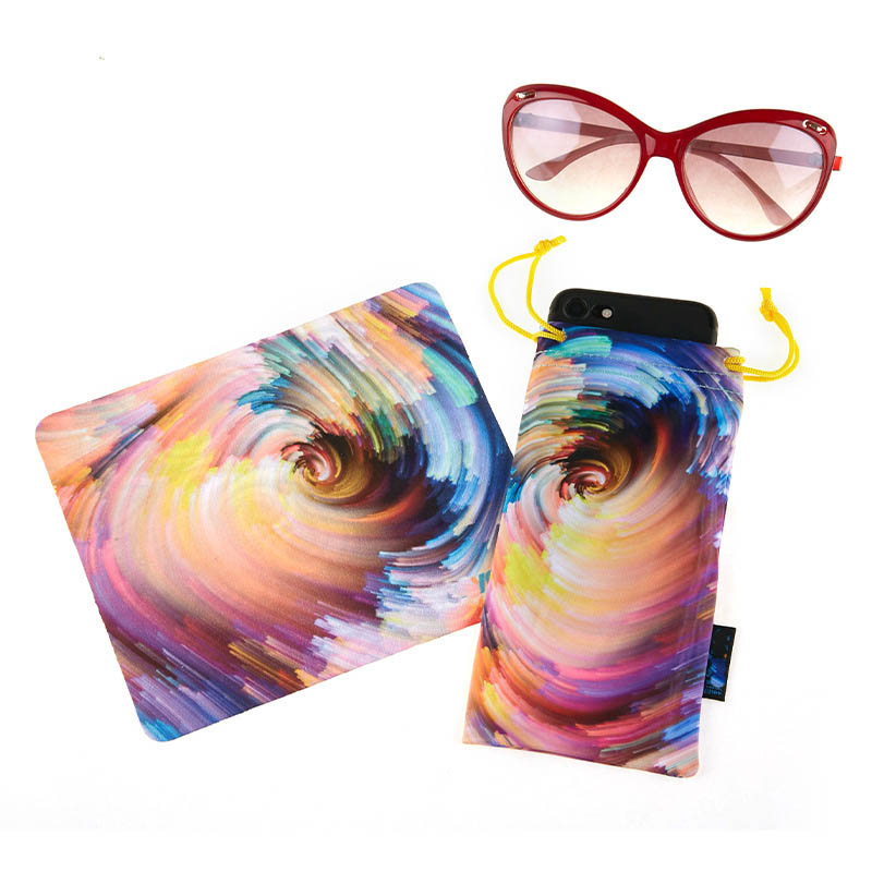 microfiber cleaning clothes and pouch